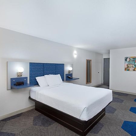 Microtel Inn & Suites By Wyndham Manchester - Newly Renovated Exterior photo
