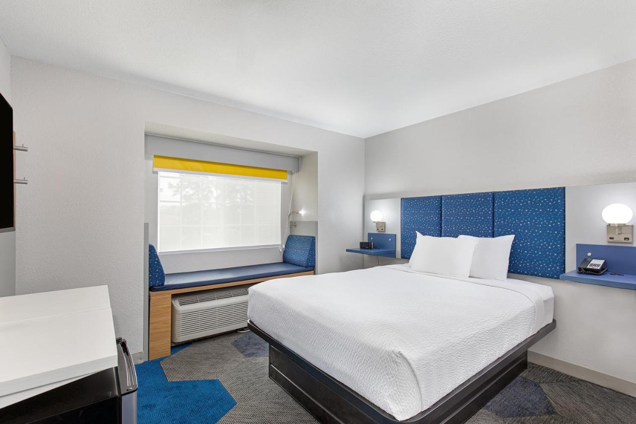 Microtel Inn & Suites By Wyndham Manchester - Newly Renovated Exterior photo