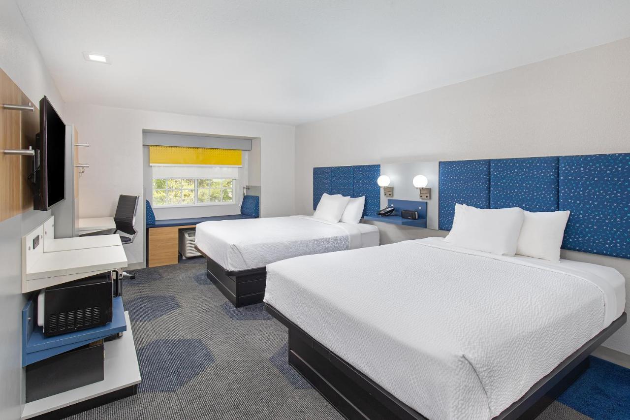 Microtel Inn & Suites By Wyndham Manchester - Newly Renovated Exterior photo