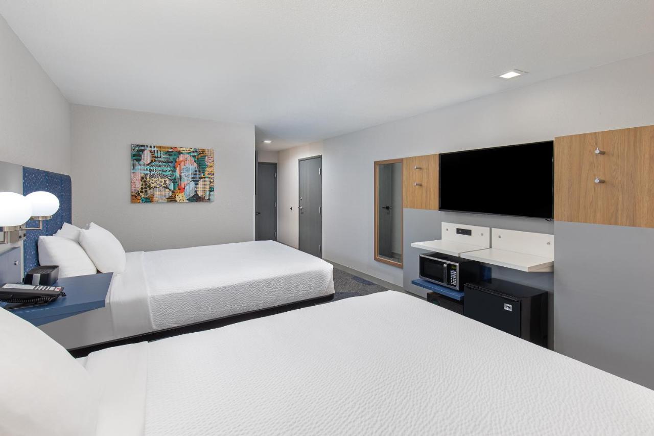 Microtel Inn & Suites By Wyndham Manchester - Newly Renovated Exterior photo