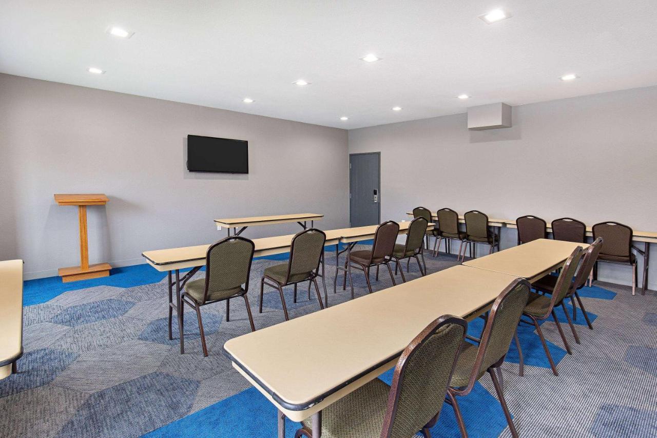 Microtel Inn & Suites By Wyndham Manchester - Newly Renovated Exterior photo